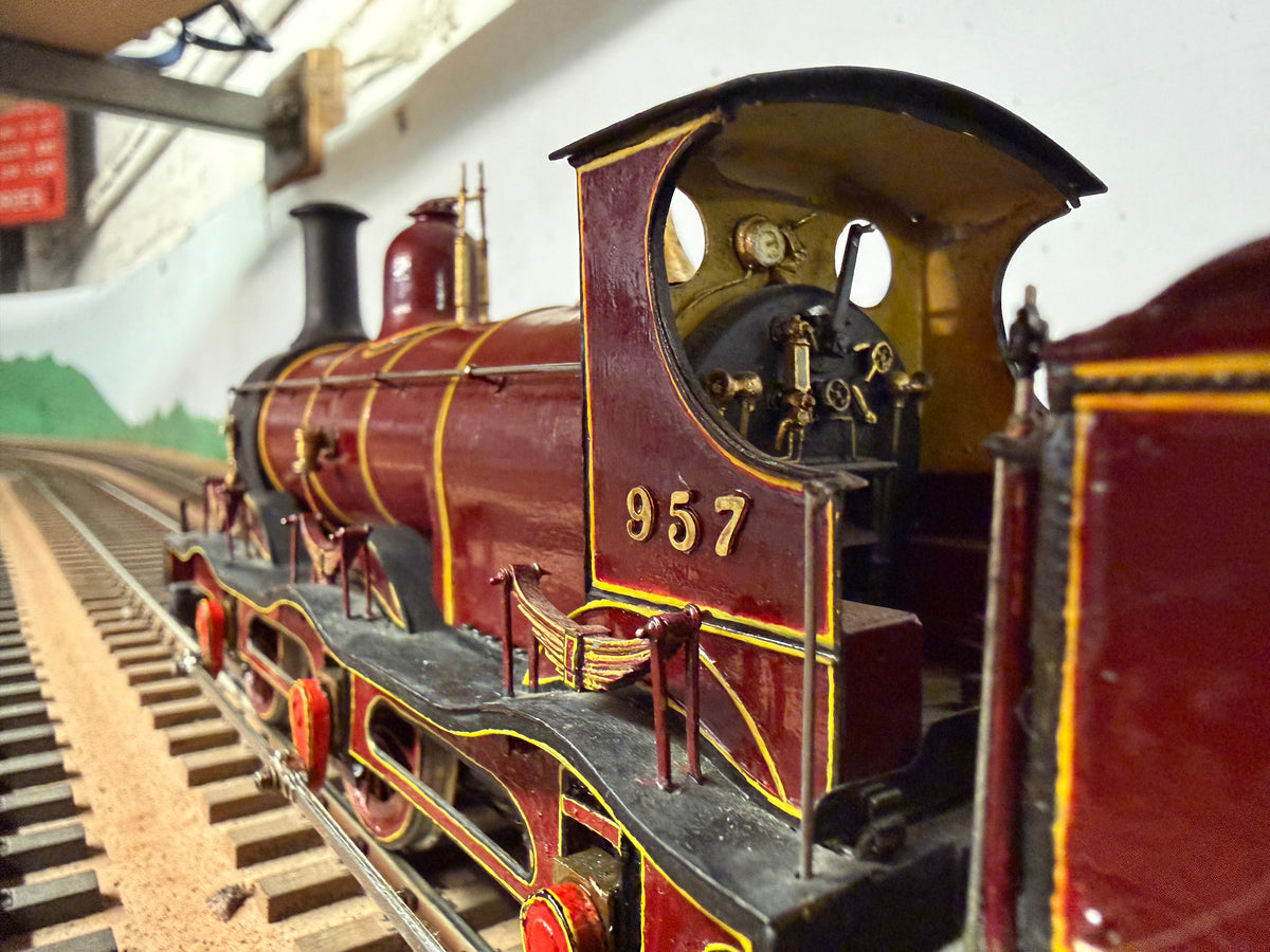 Slaters 7L007 (O gauge) Midland Railway ‘Kirtley’ Class 700 No.957 in Pre 1907 Lined Midland Railway Crimson Lake. 