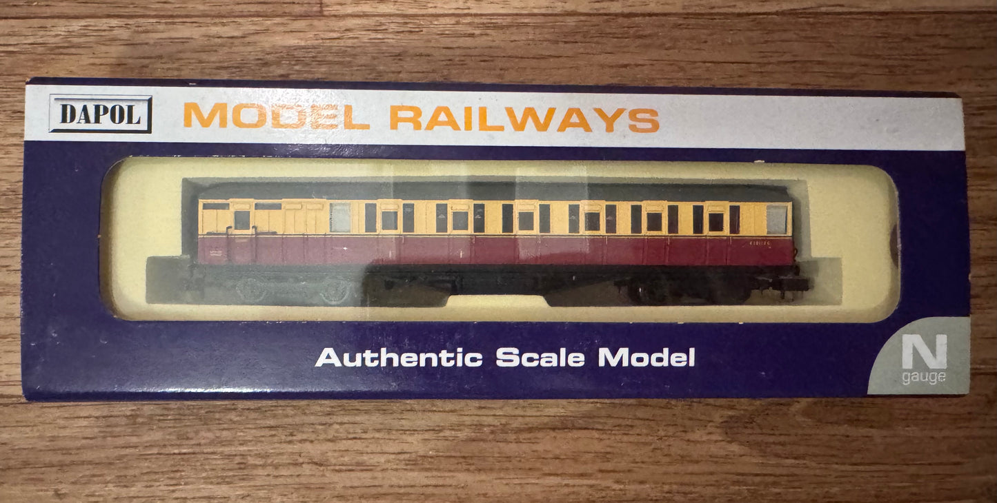 Dapol NC-61D (N Gauge) Ex LNER ‘Gresley’ Corridor Brake Second No.E10112E in British Railways Blood and Custard Livery 