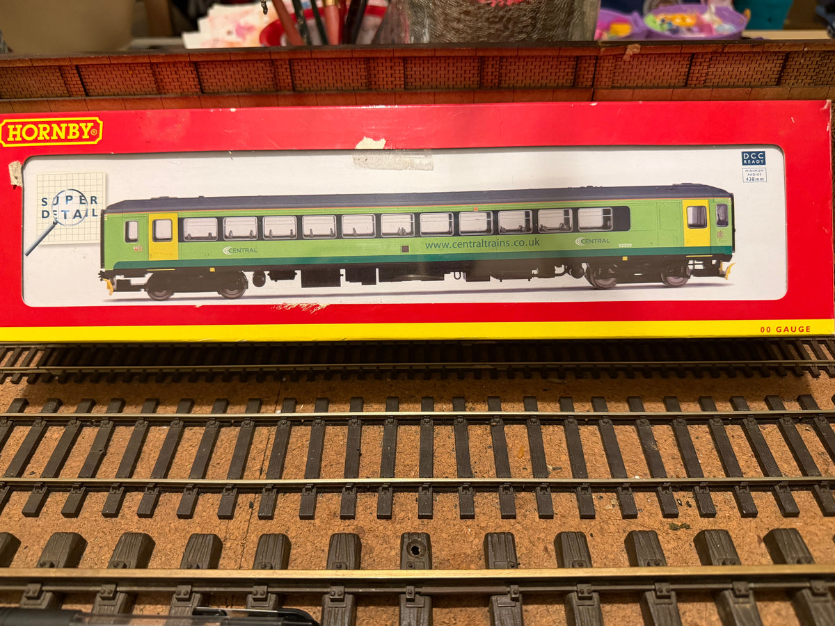 Hornby R2756 (OO) Ex British Rail Class 153 No.153333 in Central Trains Livery. DCC Ready 