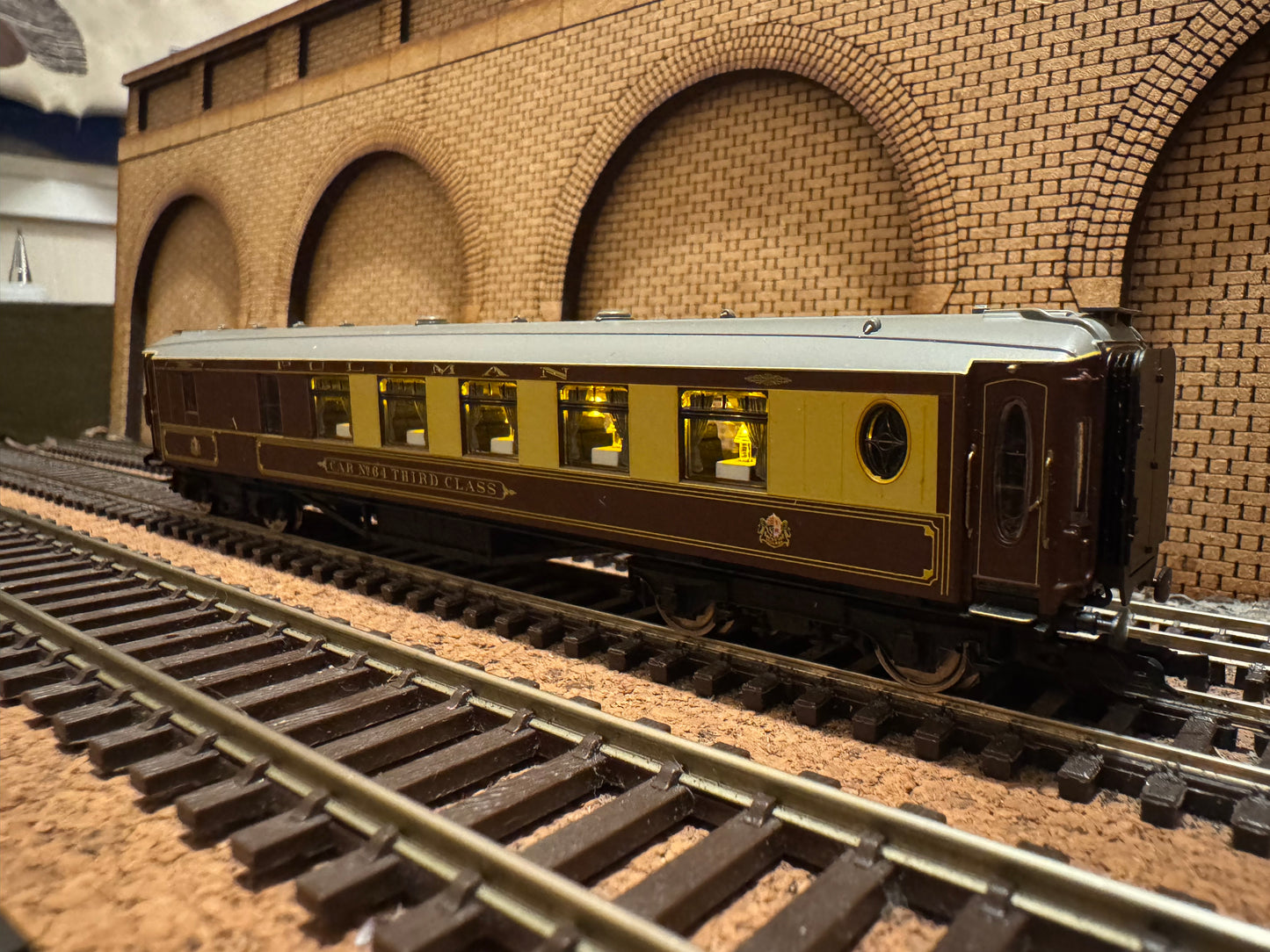 Hornby TT1001AM (TT120) The Scotsman, Starter Set. DCC Ready 