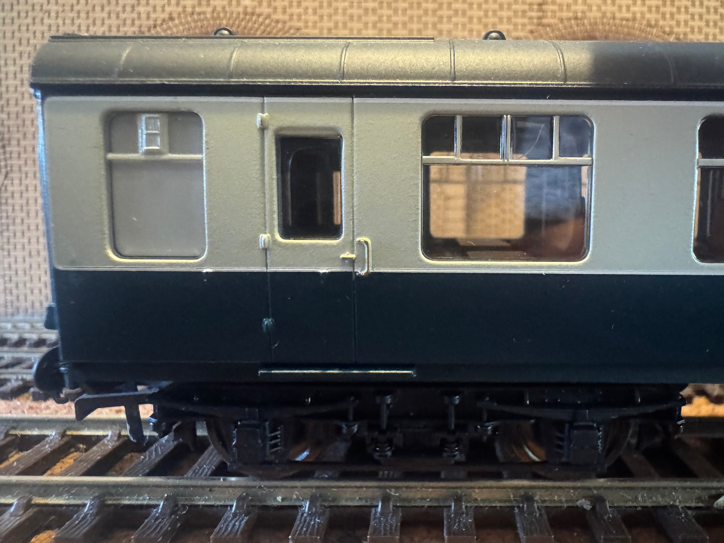 Hornby R4775 (OO) British Railways MK1 Second Open No.W4804 in British Rail Blue Grey.