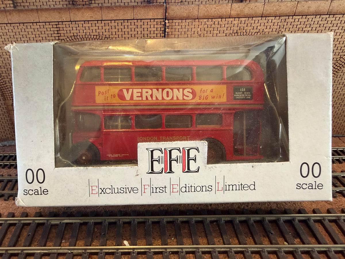 EFE 16404 (1:76 / OO) A.E.C Regent III RT, in London Transport Livery, Fleet No.RT3271 