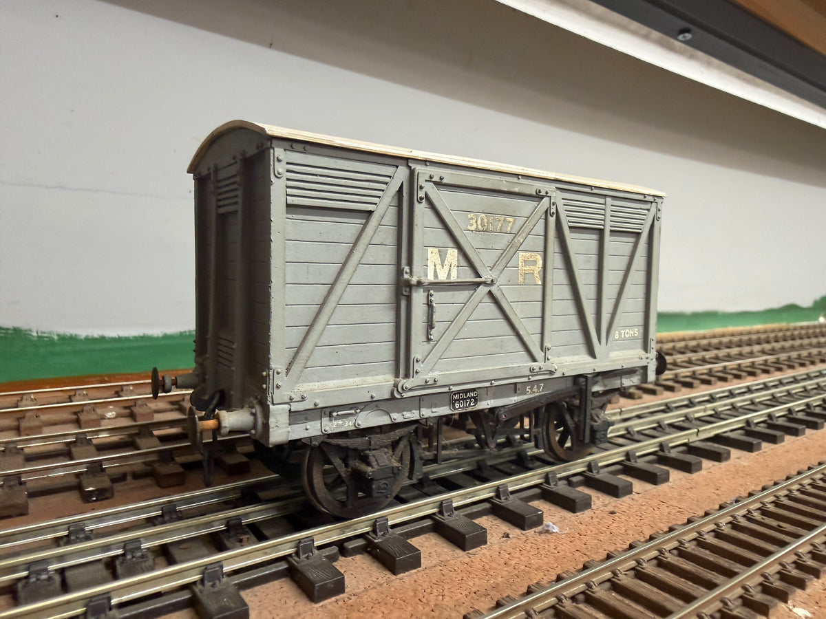 Slaters (O Gauge) Midland Railway 8T Van No.30177 in MR Grey 