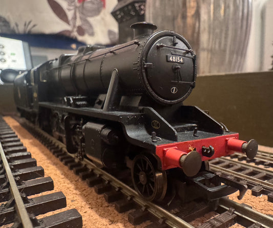 Hornby R2229 (OO) Ex LMS Stainer 8F No.48154 in unlined British Railways Black. (Shed Code 2F, Market Harborough Depot). DCC Fitted 