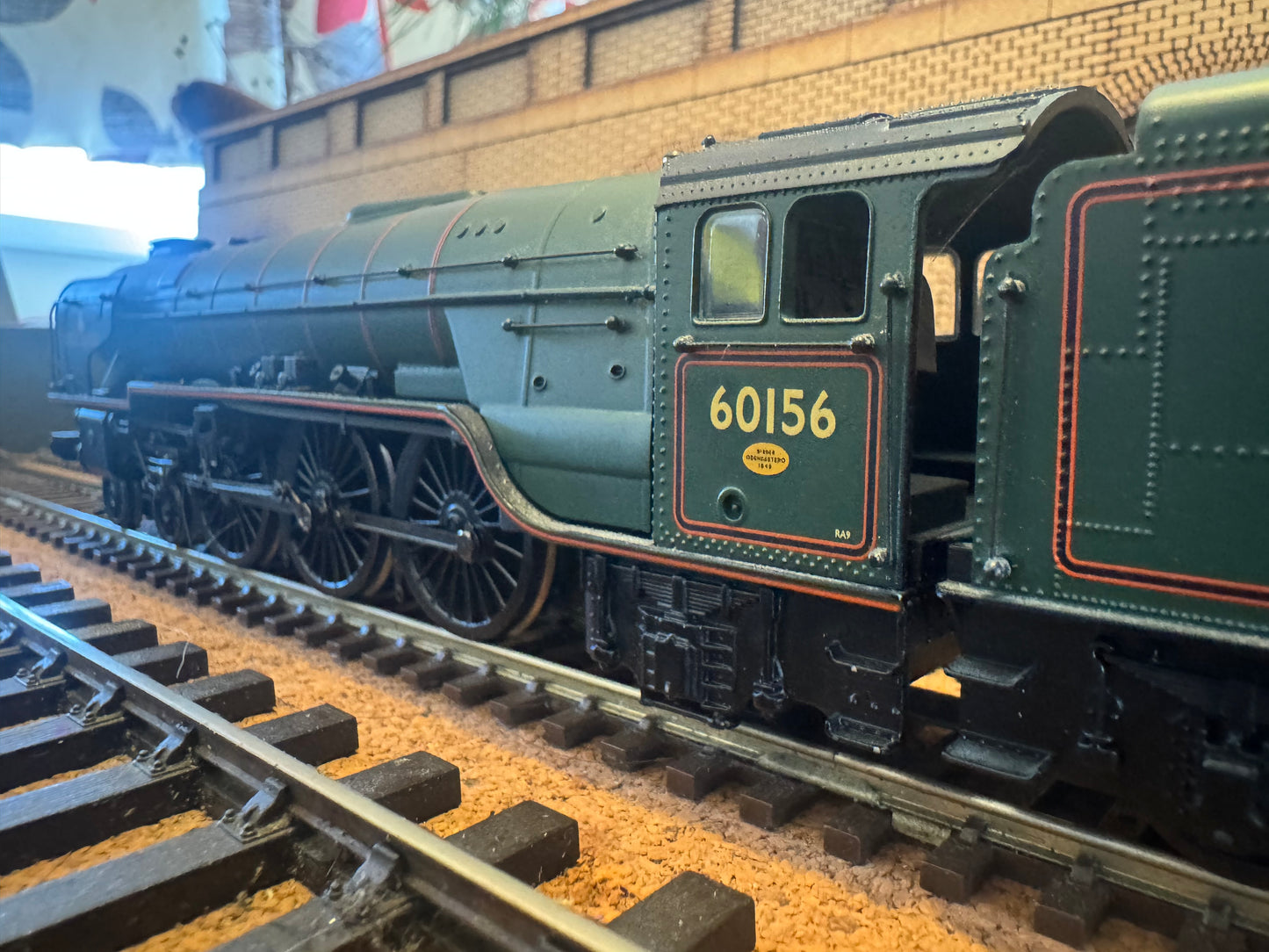Bachmann 32-556 (OO) British Railways [LNER] ‘Peppercorn’ A1 No.60156 “Great Central” in BR Lined Green with riveted tender. (Shed Code 36A, Doncaster Depot). DCC Fitted 