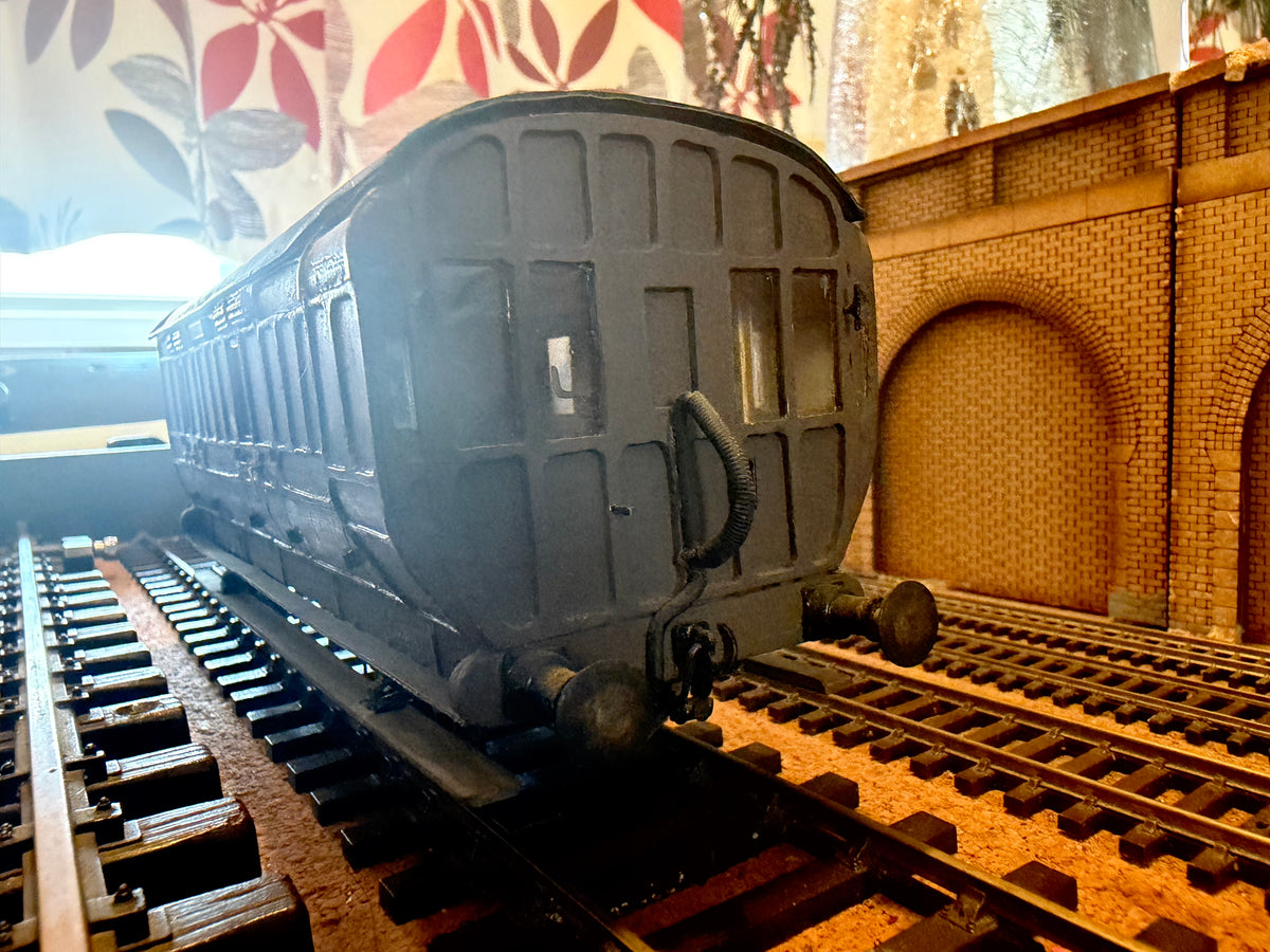 Manufacturer Unknown (O Gauge) Midland & Great Northern Joint Railway, Luggage Brake No.31 in Work M&GNJR Teak 