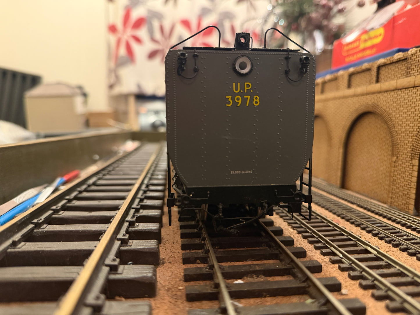 Key Imports / Samhongsa (O Gauge) Union Pacific Railroad, Oil Fired Challenger Class No.3978 in Late Union Pacific Two-Tone Grey. Limited Edition 