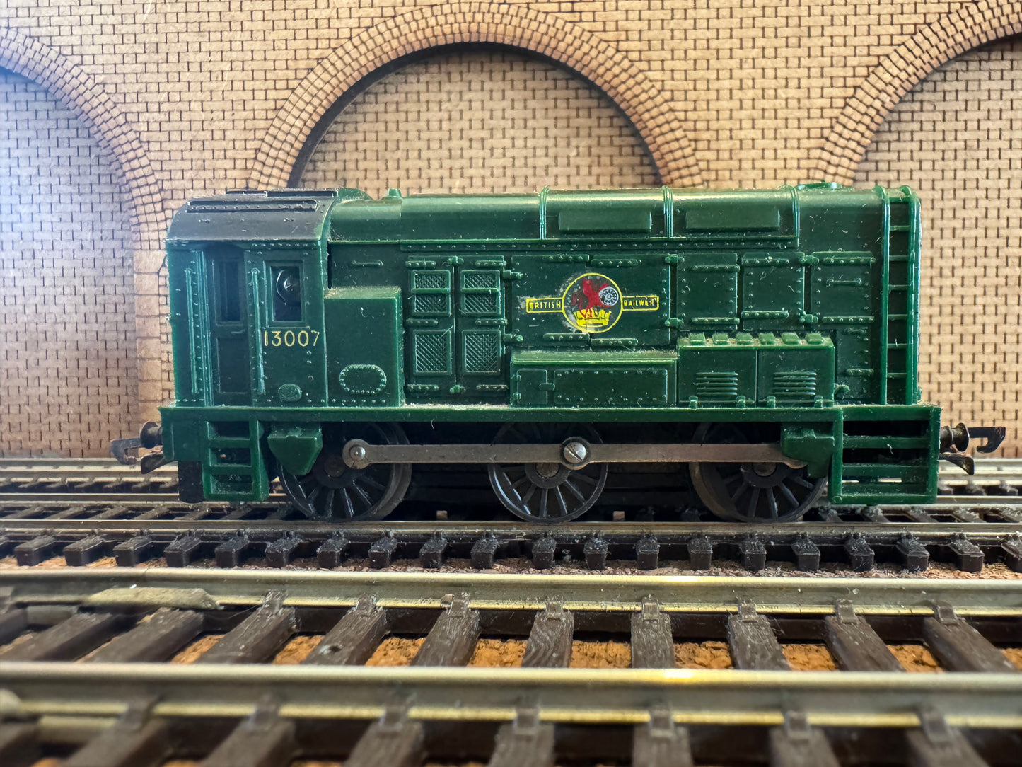 Tri-ang T.95 (TT) British Railways, English Electric 350HP Shunter [08], No.13007 in BR Green