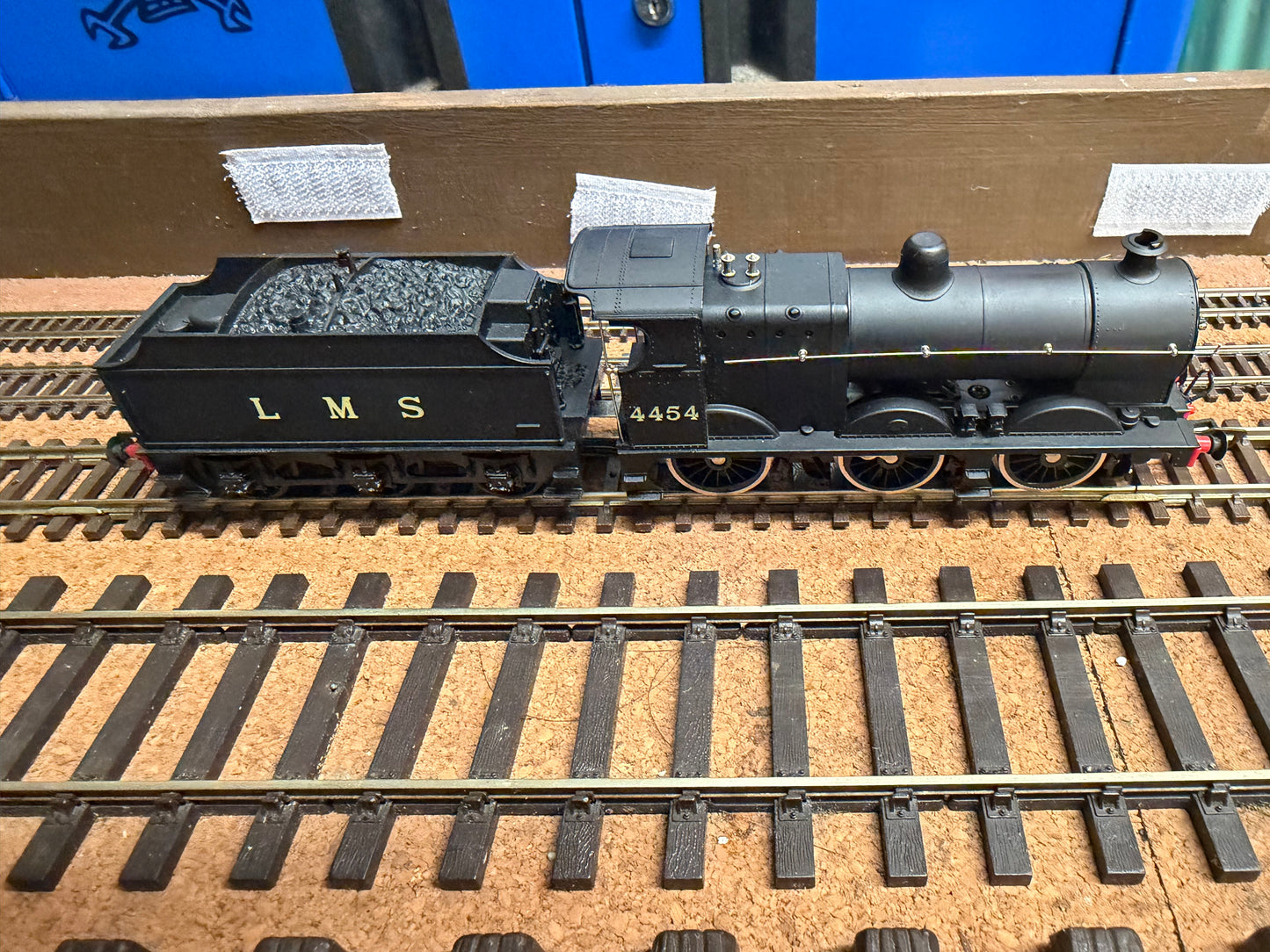 Airfix 45122-6 (OO) London Midland & Scottish Railway ‘Fowler’ 4F No.4454 in LMS Unlined Black 