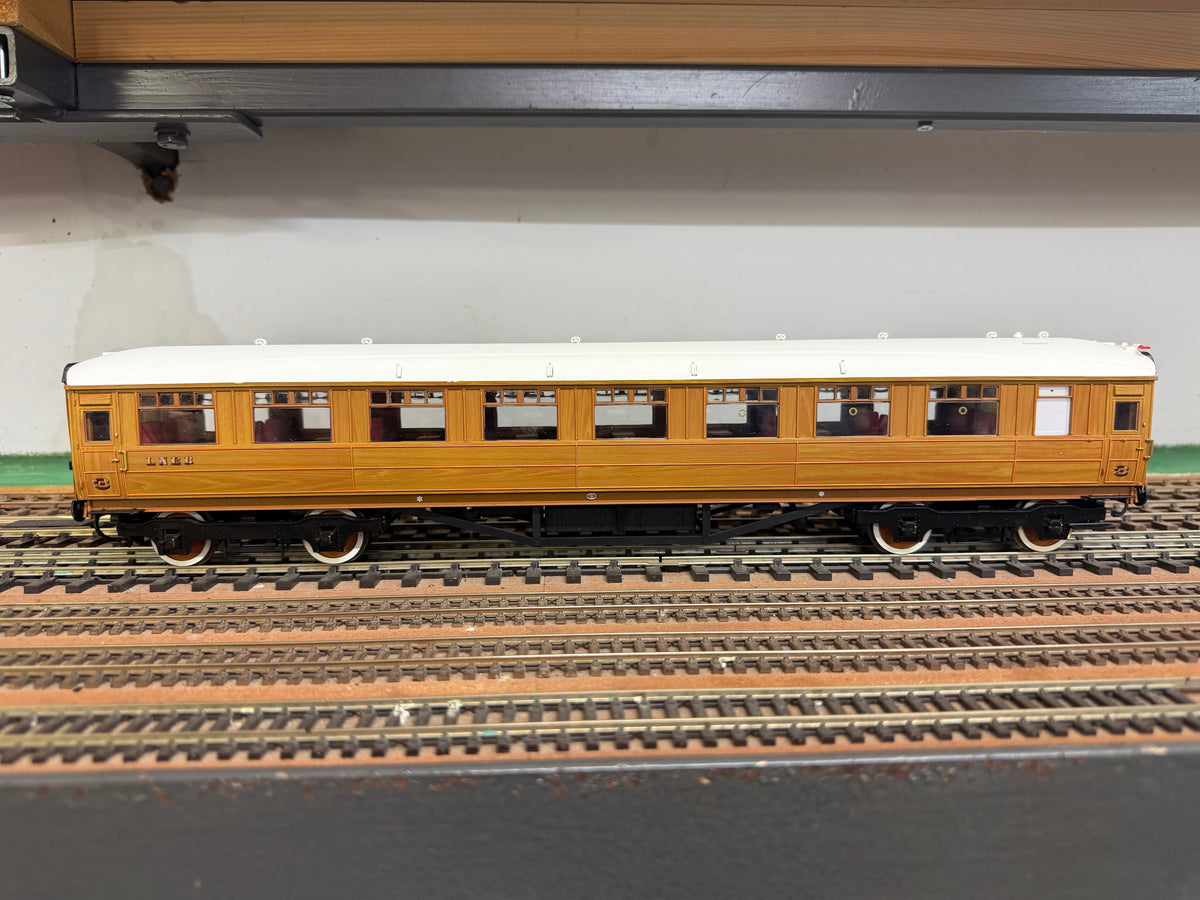 Hattons H7-TC186-001 (O Gauge) London North Eastern Railway ‘Gresley’ Diagram 186 Open Third in LNER Varnished Teak (Unnumbered) 
