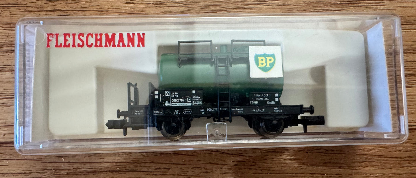 Fleischmann 8402 (Euro N Gauge / 1:160) Deutsche Bahn / British Petroleum Kesselwagen No.000 2 797 - 7.. 