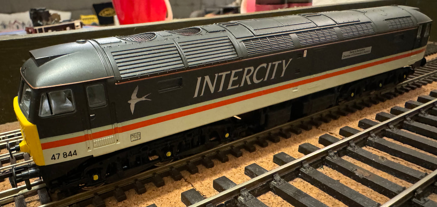 Vitrains (OO) British Railways Class 47, No.47844 “Derby & Derbyshire Chamber of Commerce & Industry” in BR Intercity Swallow Livery. DCC Ready