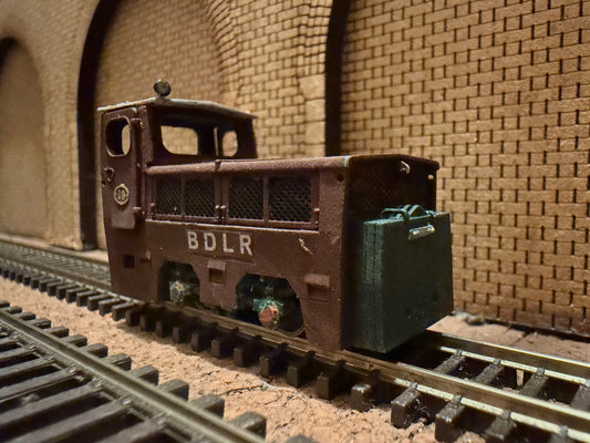 Tramfabriek / Unknown (OO9) Hunslet Barclay Style. Battery Electric or Diesel Loco, No.19. 