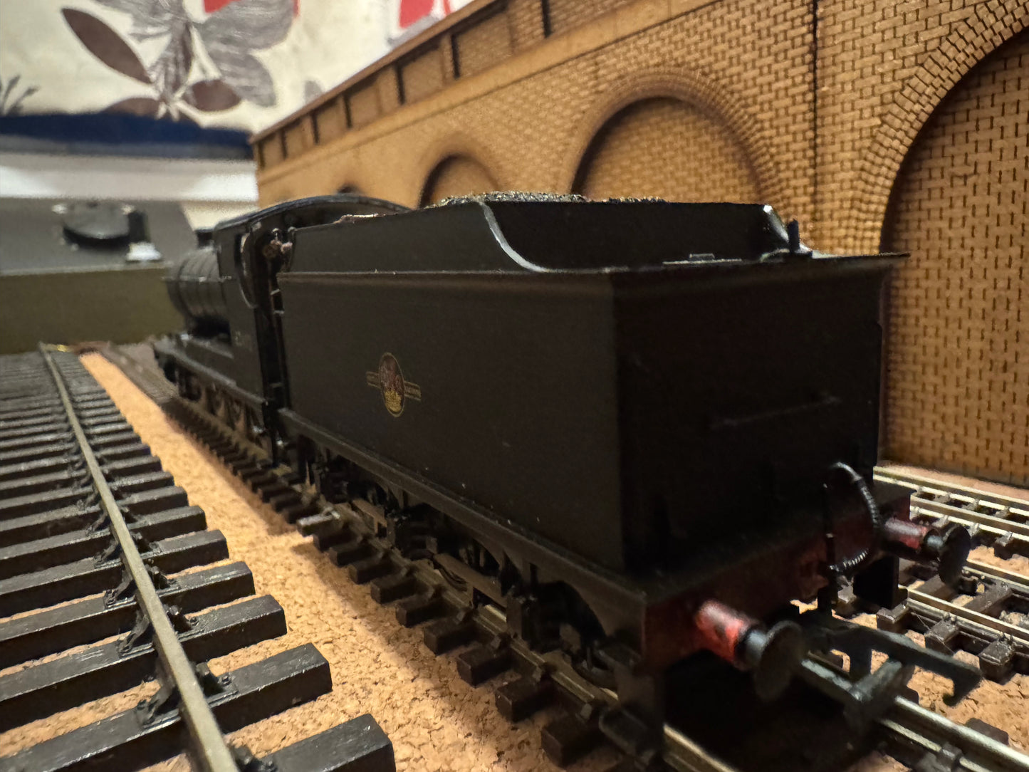 Bachmann 31-005 (OO) Ex GCR / LNER, O4 No.63692 in Weathered British Railways Black. (Shed Code 36C, Fordingham Depot) DCC Ready