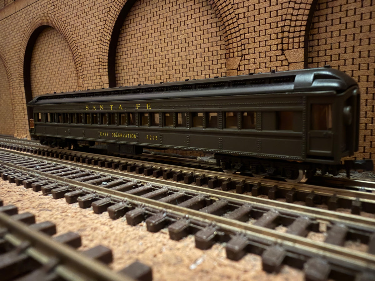 Model Power No.8630 (N Scale) Santa Fe, Cafe Observation Car with Rear Veranda No.3275. 