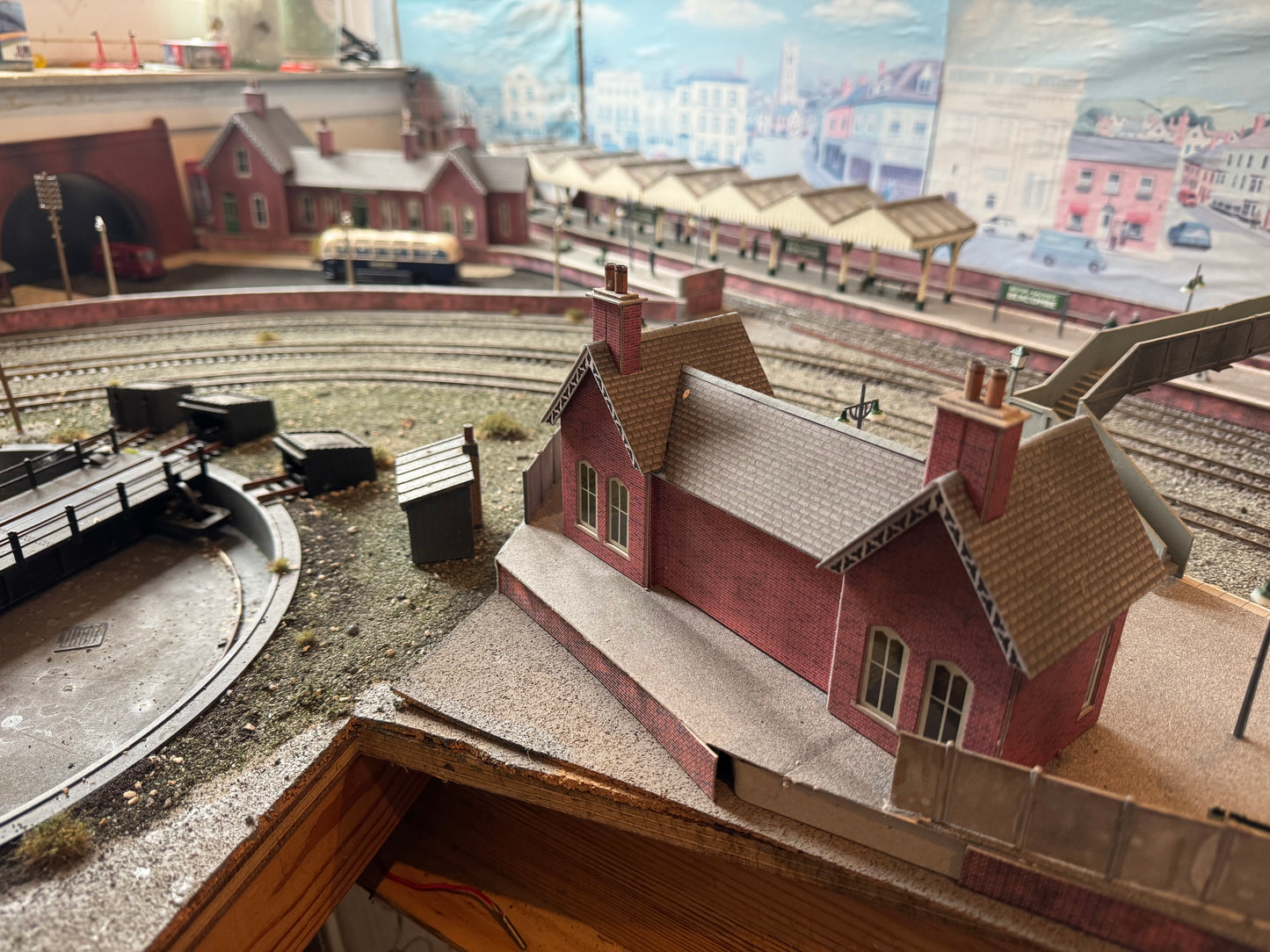 “Becombe” 8ft by 6ft OO Model Railway 