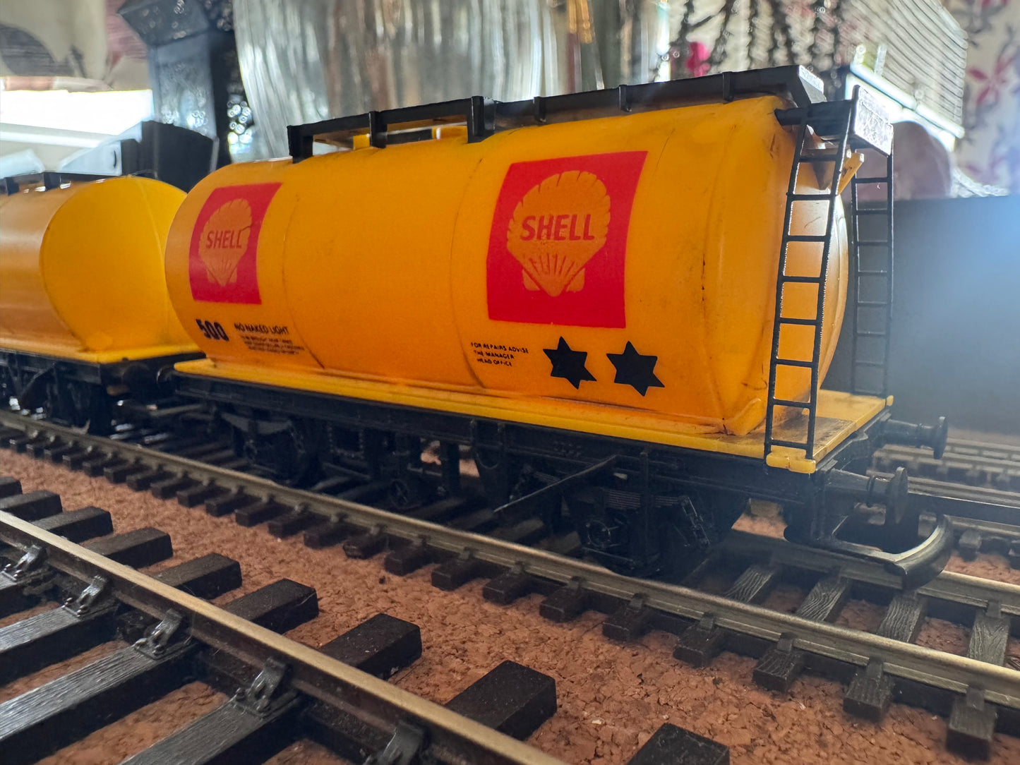 Hornby R132 (OO) Shell TTA Tank Bundle 
