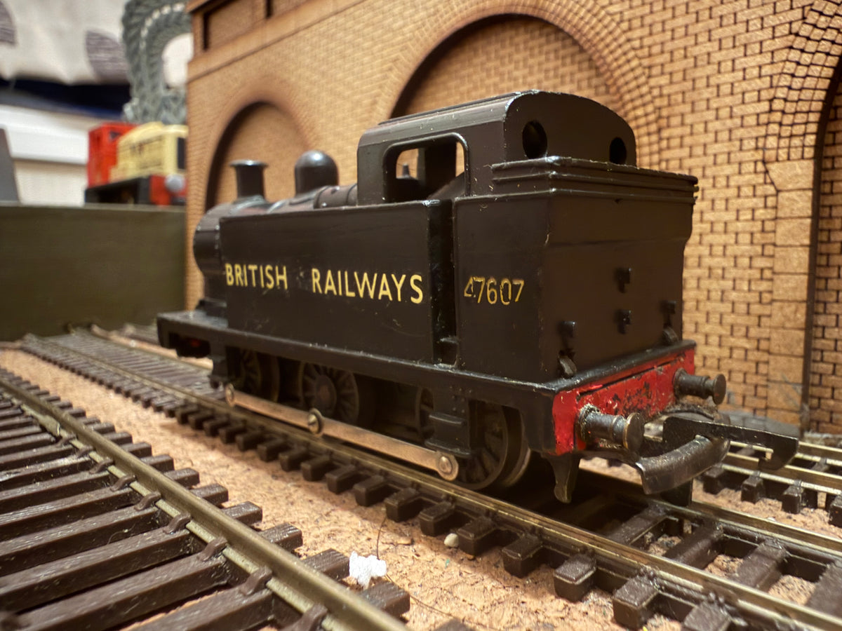 Tri-ang T.90 (TT) Ex LMS, Fowler 3F ‘Jinty’ No.47607 in early British Railways Unlined Black 