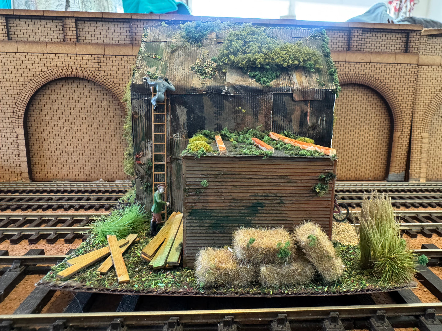McMillian Models (1:76, OO, OO9) WW1 May Barn Diorama 