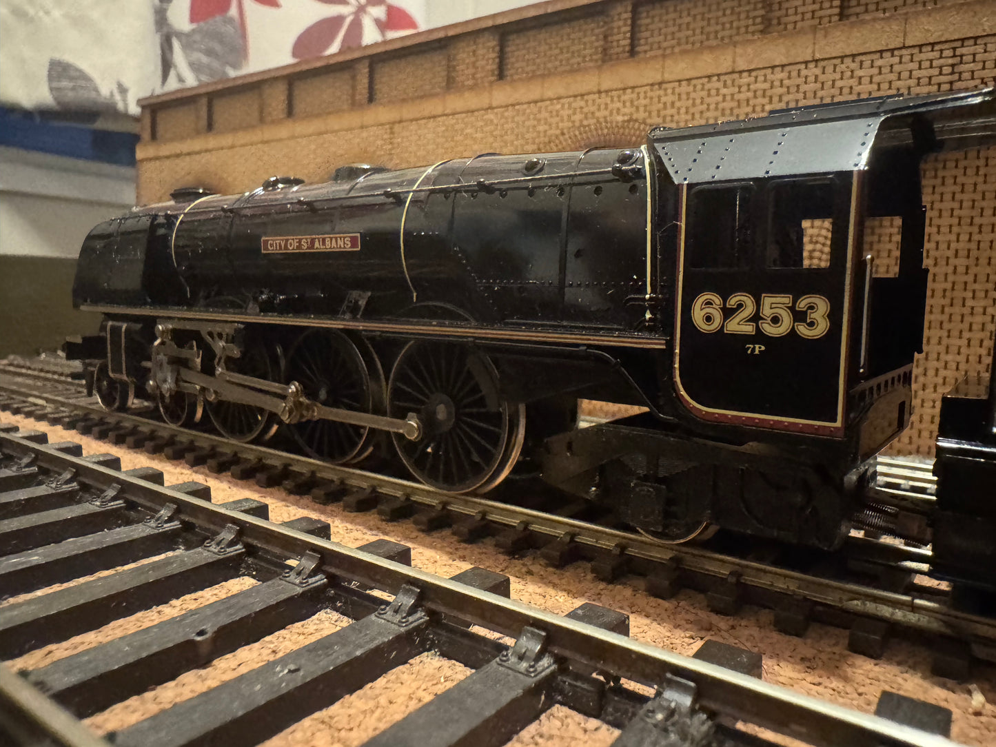 Hornby / Royal Doulton R459 (OO) ‘Full Head of Steam’ Special Edition Collectors Set No.1638 of 3000 