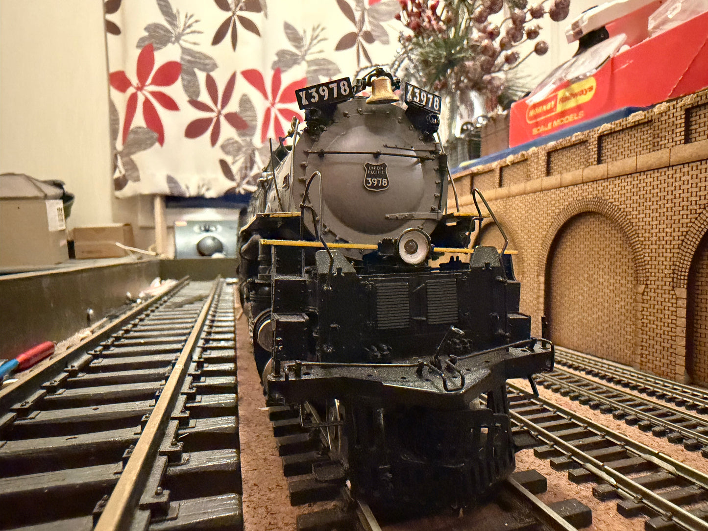 Key Imports / Samhongsa (O Gauge) Union Pacific Railroad, Oil Fired Challenger Class No.3978 in Late Union Pacific Two-Tone Grey. Limited Edition 