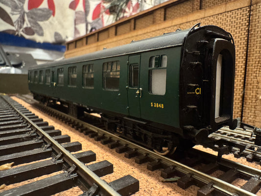 Bachmann 39-053F (OO) British Railways MK1 Second Open No.S3848 in BR Southern Region Green.