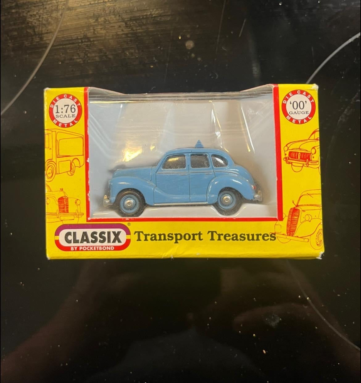 Classix, Austin A40 Taxi, 1:76 Scale