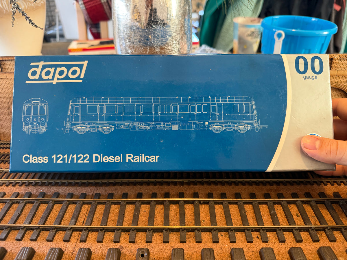 Dapol 4D-009-009D (OO) Ex British Railways Class 121. Departmental Sandite & Route Learning Unit 960021 in Railtrack Livery. DCC Ready. (Working Project Model) 
