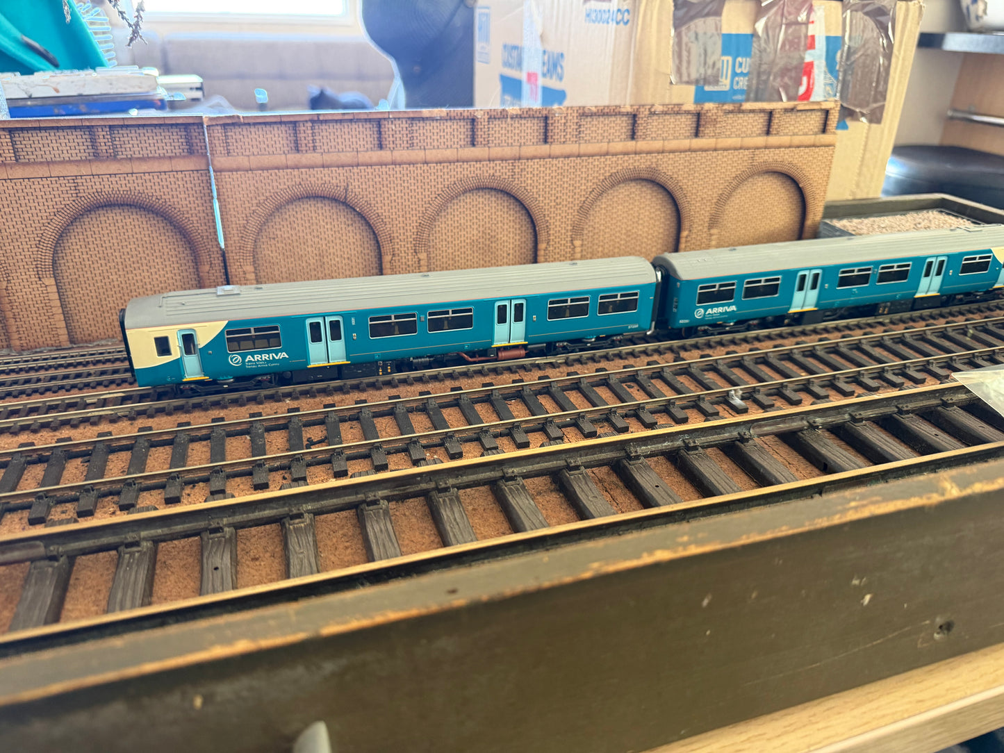 Bachmann 32-935 (OO) Ex British Rail Class 150/2 No.150256 in Arriva Trains Wales / Trenau Arriva Cymru livery. DCC Ready