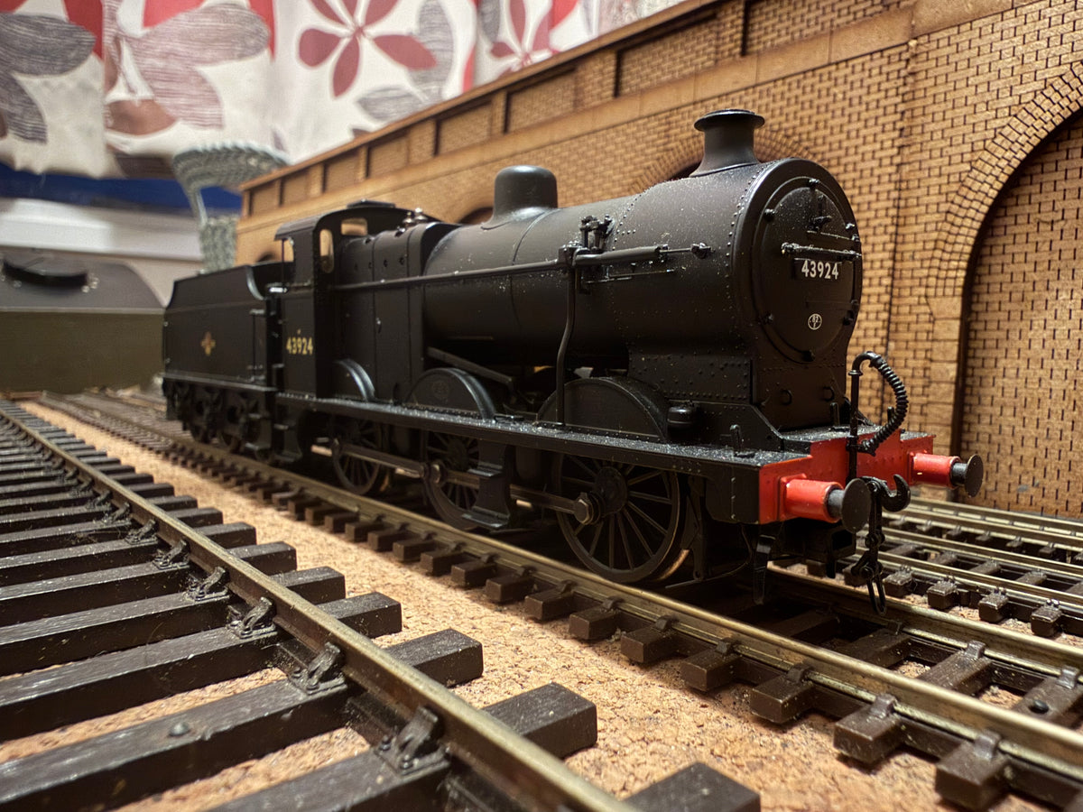 Bachmann 31-882 (OO) Ex MR / LMS, ‘Fowler’ 3835 Class / 4F No.43924 in British Railways Unlined Black. (Shed Code 82E, Bristol Barrow Road Depot) DCC Ready 