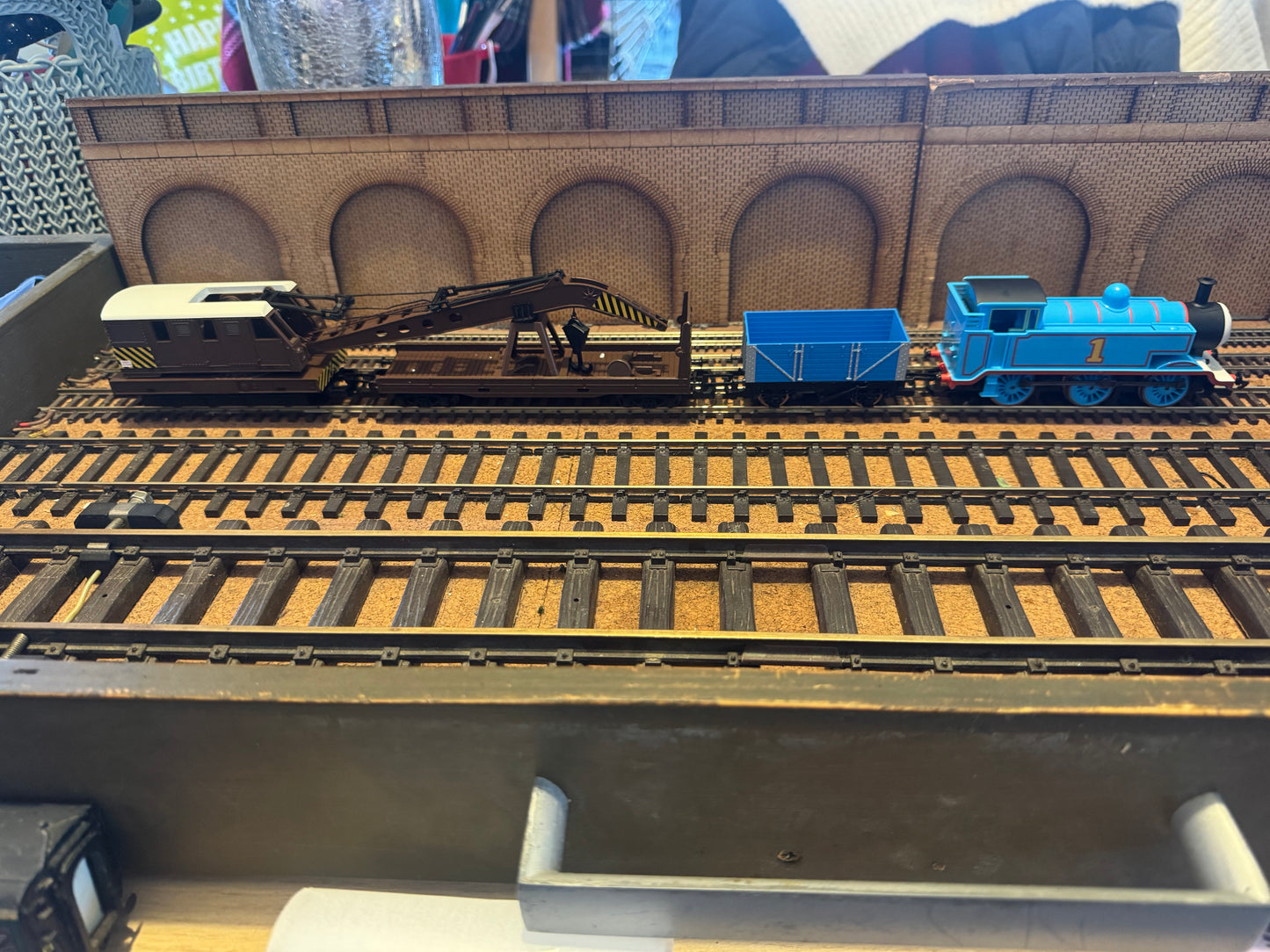 Hornby Thomas & Friends R9699 (OO) Thomas & The Breakdown Train Starter Set. 