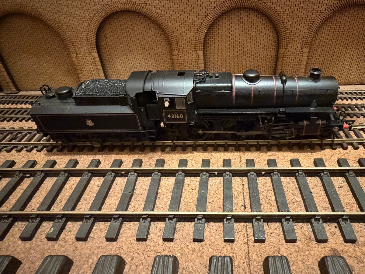 Bachmann 32-577 (OO) British Railways [LMS] ‘Ivatt’ 4MT ‘Fargo’ No.43160 in BR Lined Black. (Shed Code 32F, Great Yarmouth Beach Depot) DCC Ready 
