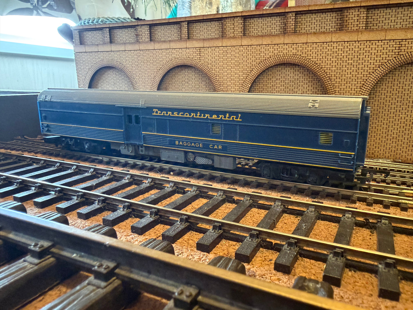 Tri-ang R250 (OO) Transcontinental Train Pack 