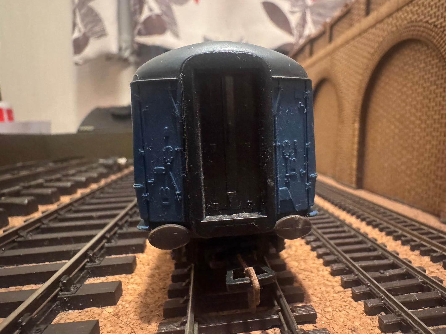 Airfix 54201 (OO) British Rail MK2D First Open No.E3170 in British Rail Blue Grey 