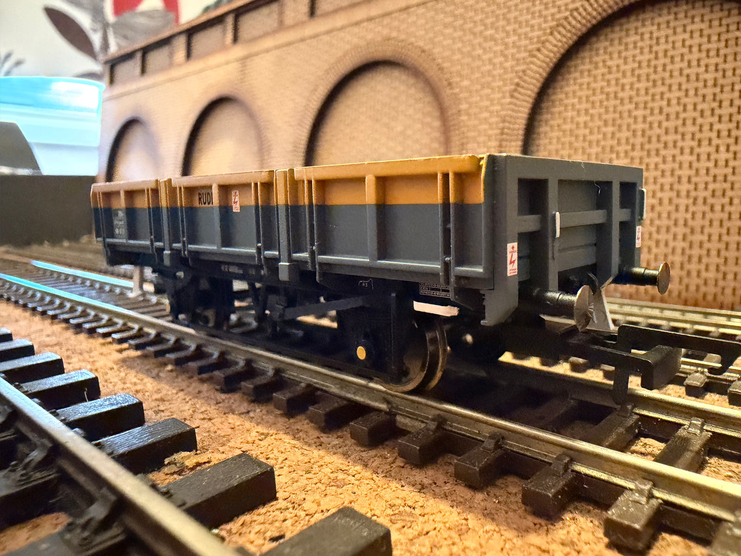 Hornby R6415 (OO) British Rail ZBA 21T (RUDD) No.DB972007 in BR ‘Dutch’ Livery. 