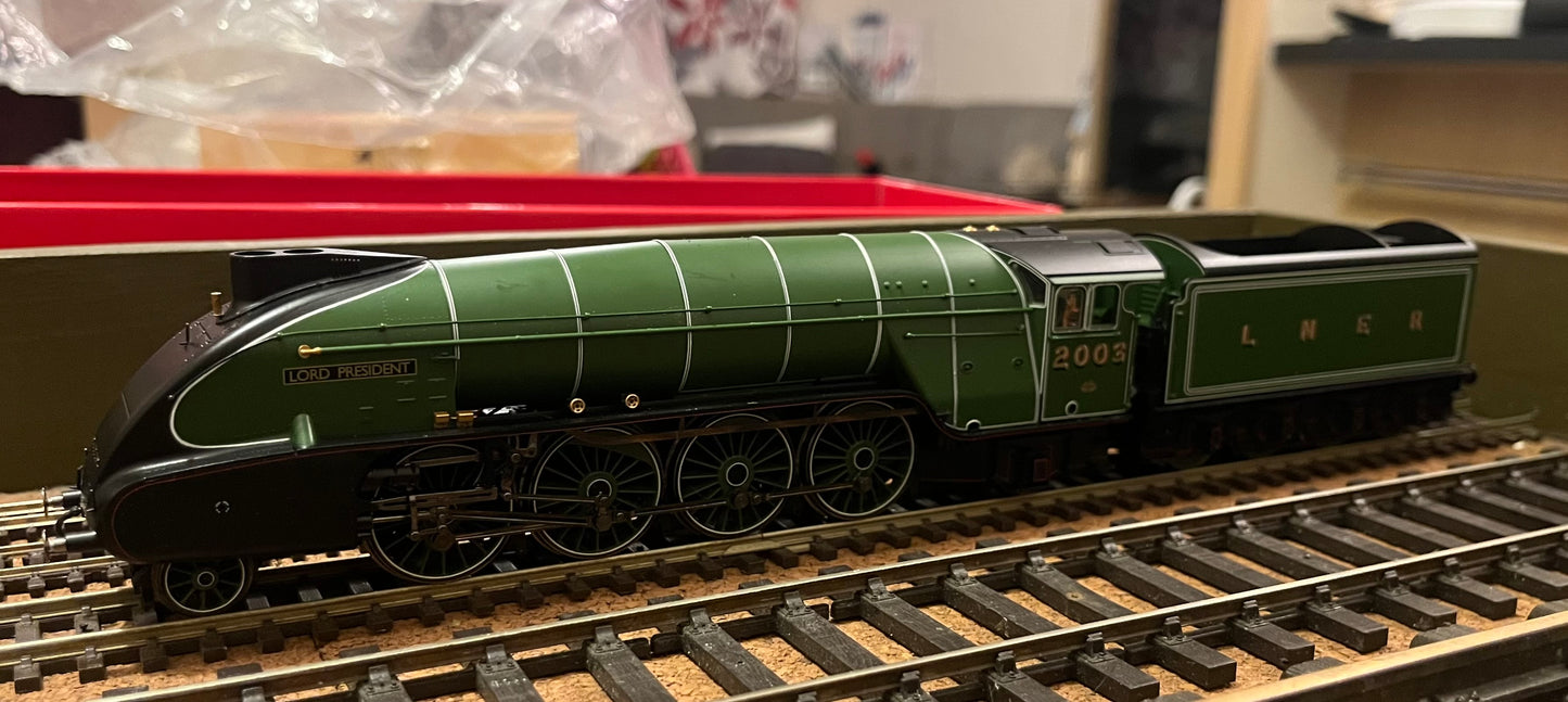 Hornby (OO) London North Eastern Railway, P2, No.2003 “Lord President” in LNER Apple Green, DCC Sound Ready.