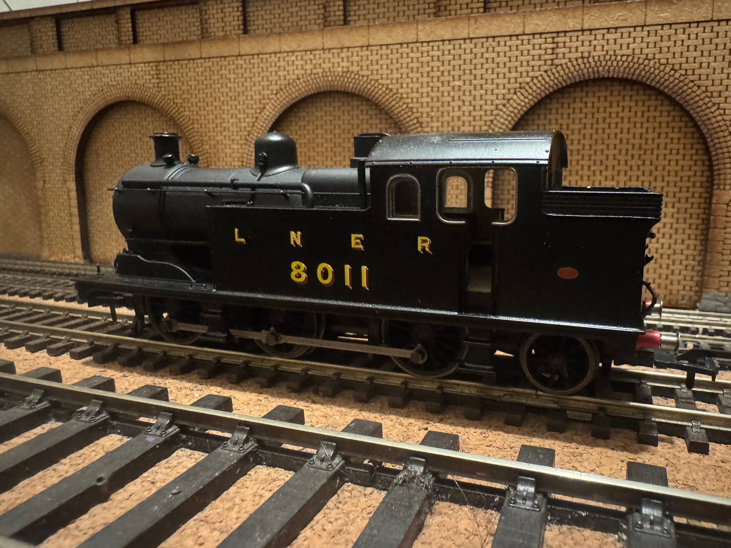 Oxford Rail OR76N7002 (OO) Ex GER N7 No.8011 in Pre 1936 LNER Unlined Black with Condensing Gear. DCC Ready 
