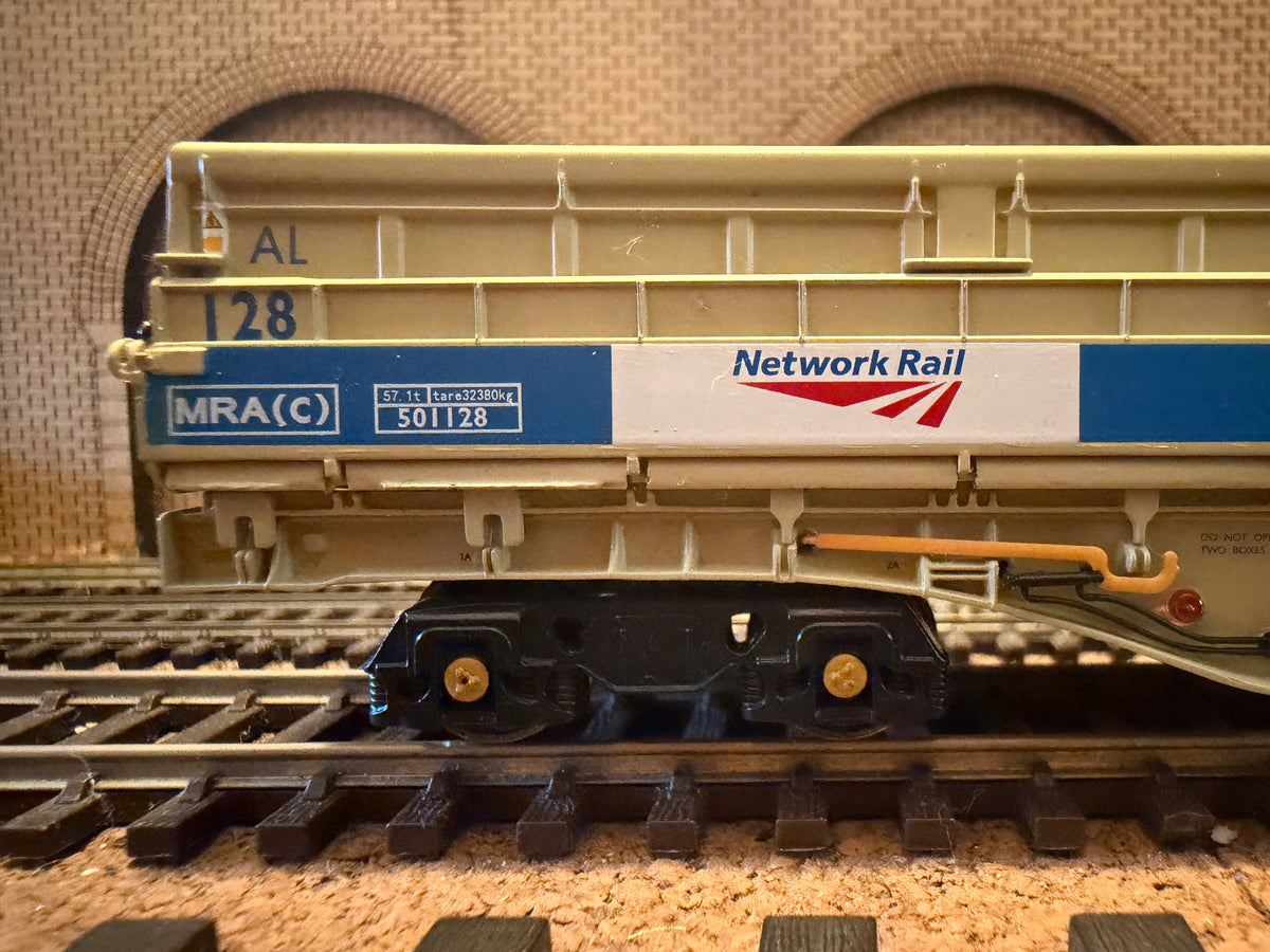 Dapol B859B (OO) Thrall Europa, MRA 57T Bogie Hopper, Full Rake, Pack Of Five in Network Rail Blue and Grey 