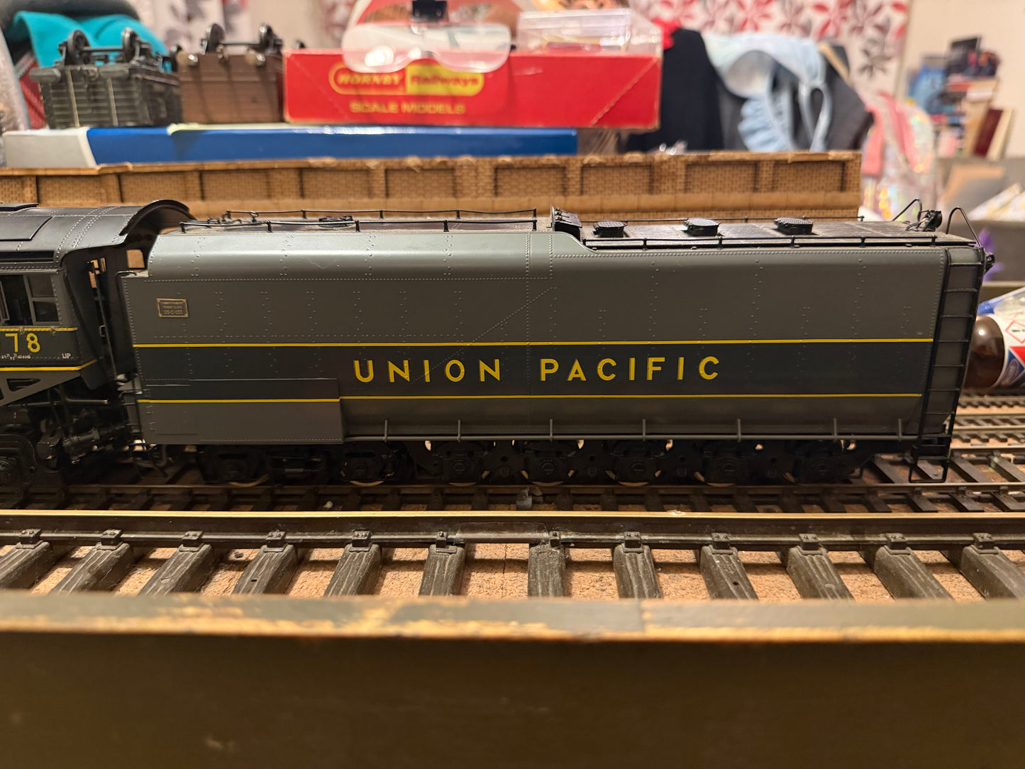 Key Imports / Samhongsa (O Gauge) Union Pacific Railroad, Oil Fired Challenger Class No.3978 in Late Union Pacific Two-Tone Grey. Limited Edition 