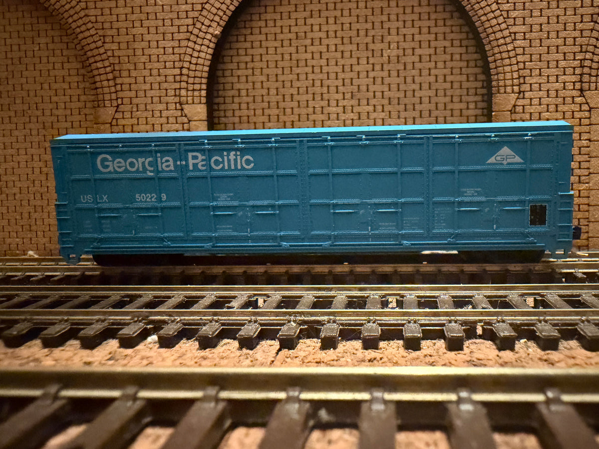 Red Caboose RN-17402-8 (N Scale) Georgia Pacific Railroad, Thrall All Door Box Car No.50229 