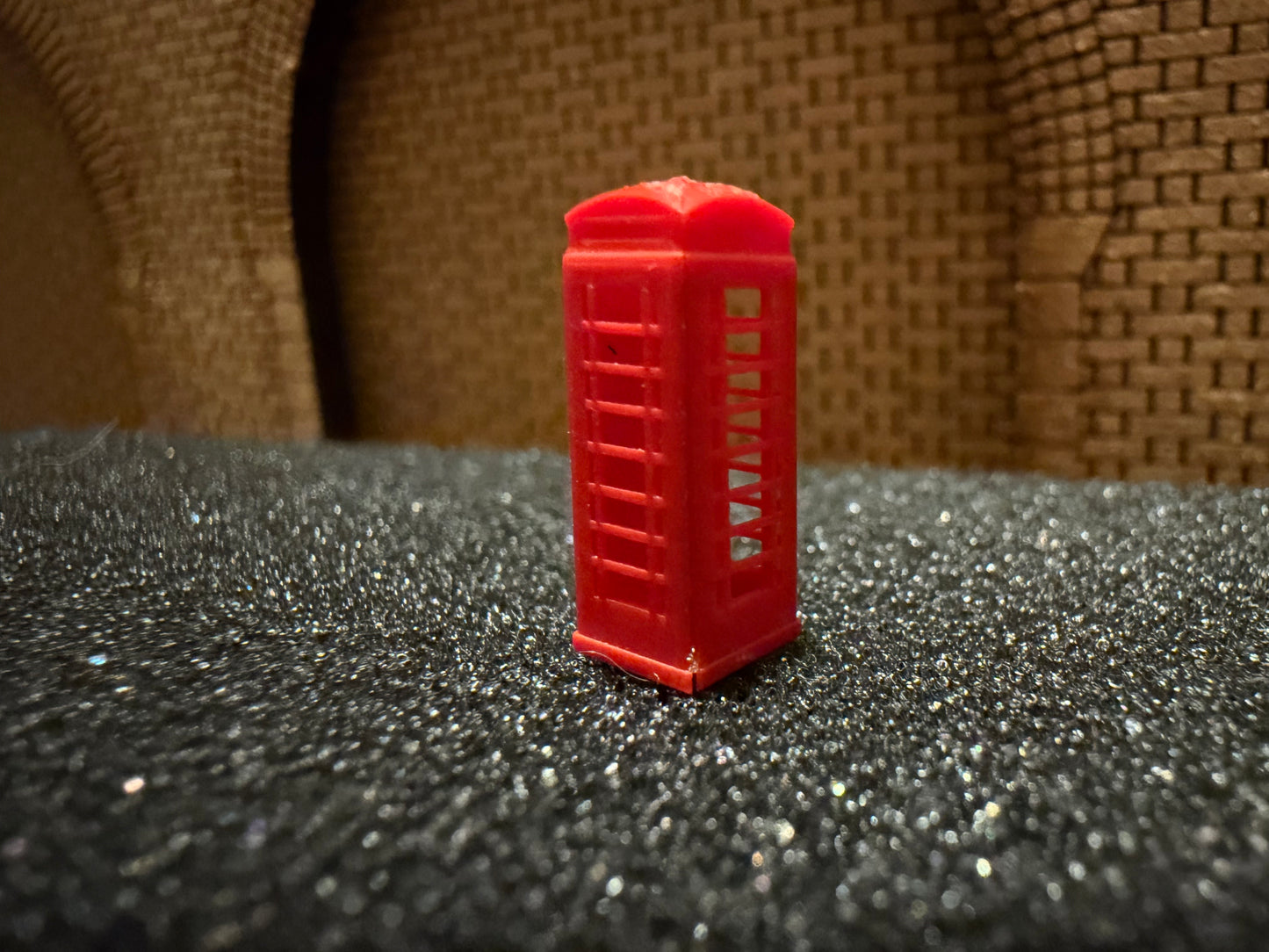 Manufacturer Unknown (N Gauge) British Telecom K6 Phone Box.