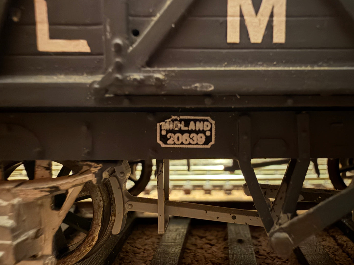 Slaters (O Gauge) Ex MR 10T Covered Van No.39916 in LMS Grey 