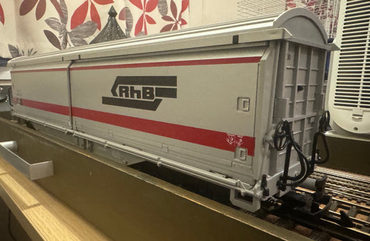 LGB (G Scale) Rhätische Bahn, Seitenwandschiebewagen. [Rhaetian Railway Sliding Wall Wagon] Haik-v No.5130 in RhB Silver.