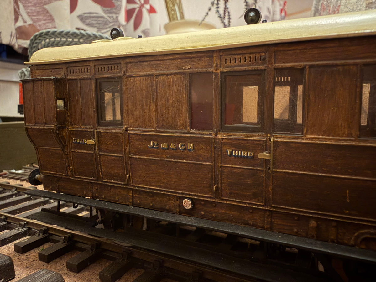 Manufacturer Unknown (O) Midland & Great Northern Joint Railway, Six Wheel Brake Third No.178 in Work Worn M&GN Teak