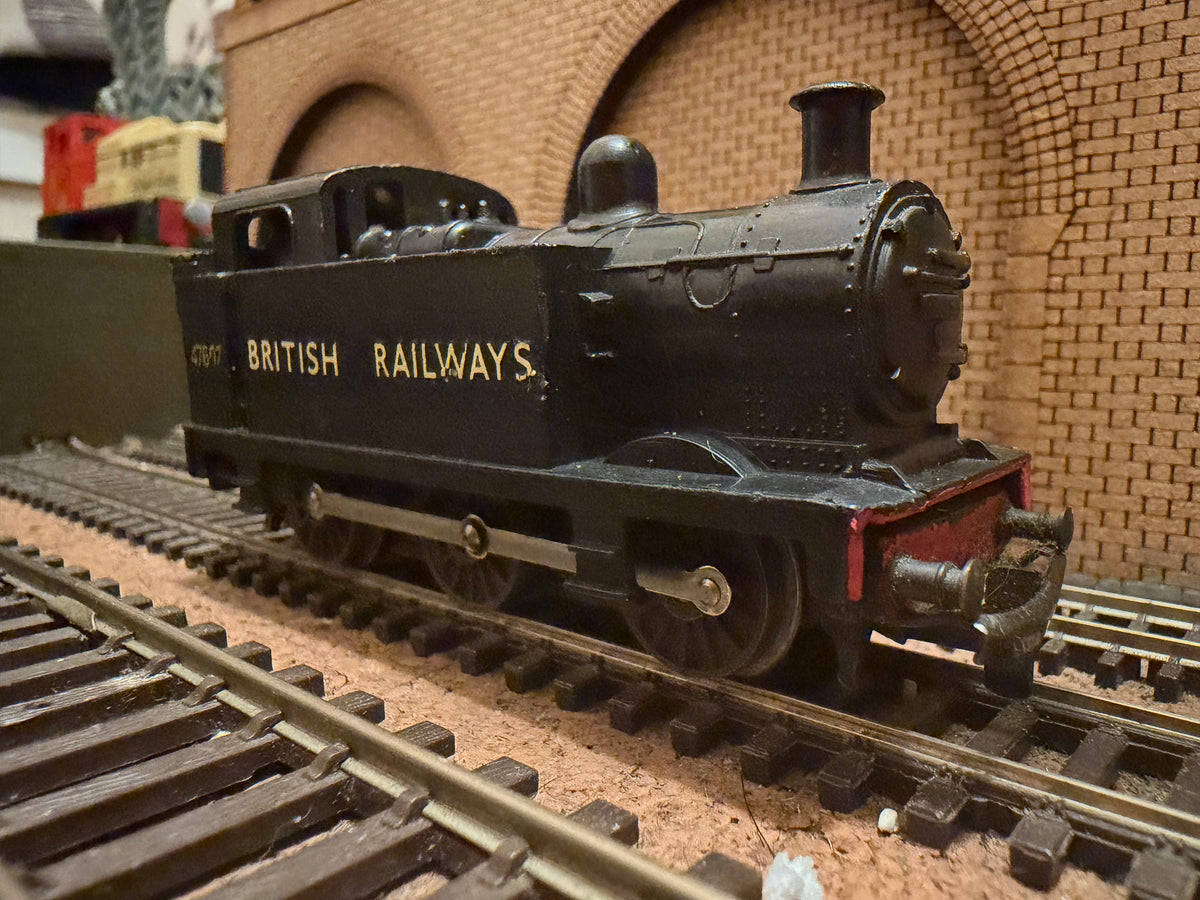 Tri-ang T.90 (TT) Ex LMS, Fowler 3F ‘Jinty’ No.47607 in early British Railways Unlined Black 