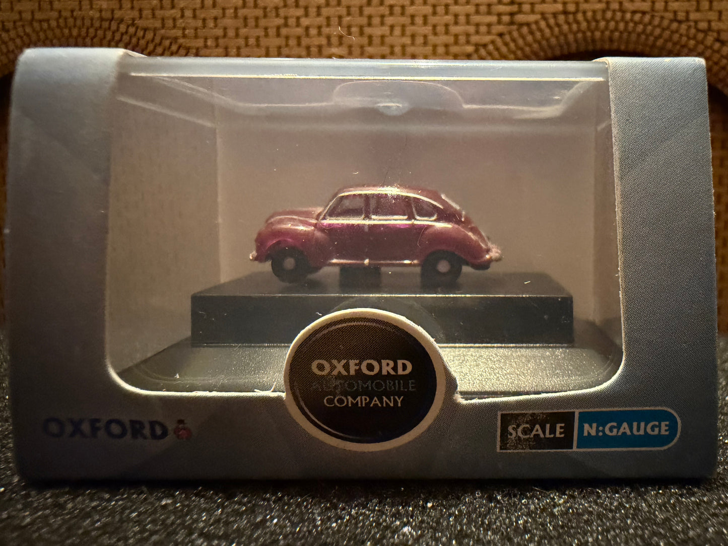 Oxford Diecast NJJ003 (N Gauge / 1:148) Jowett Javelin in Maroon 
