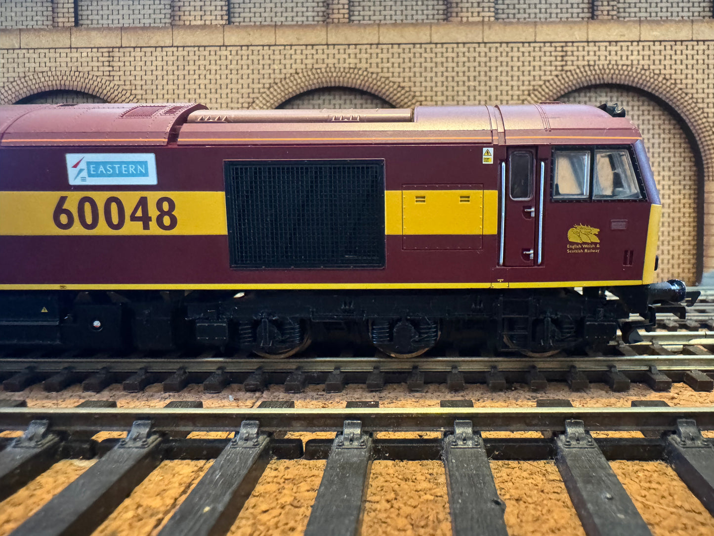 Hornby R2780XS (OO) Ex BR Class 60 No.60048 “Eastern” in EWS livery. DCC Sound Fitted 