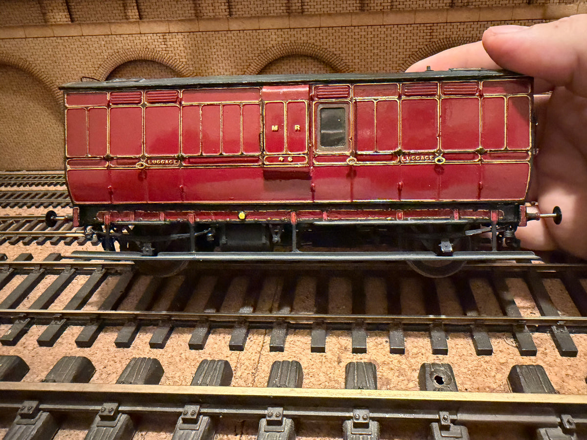 Manufacturer Unknown (O Gauge) Midland Railway, Diagram 529, Twenty five Foot Luggage Brake No.46 in MR Lined Crimson Lake. 