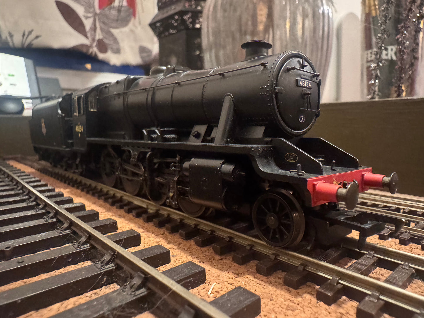 Hornby R2229 (OO) Ex LMS Stainer 8F No.48154 in unlined British Railways Black. (Shed Code 2F, Market Harborough Depot). DCC Fitted 