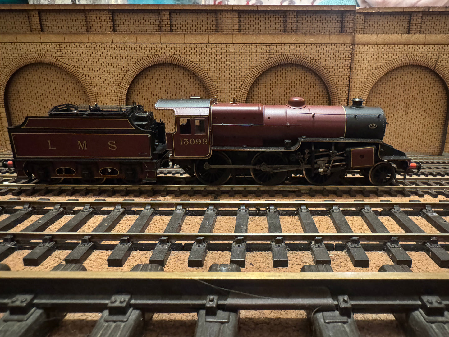 Bachmann 32-175 (OO) London Midland & Scottish Railway, ‘Hughes’ 5P 4F ‘Crab’ No.13098 in LMS Crimson Lake.
